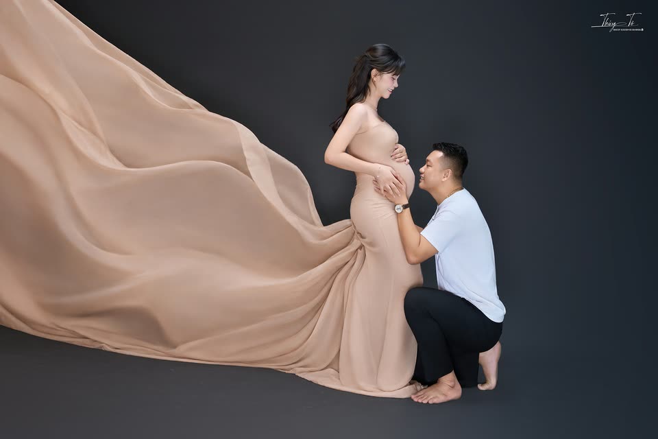 CÂU CHUYỆN — concept voan nude, ghế sofa tại Thúy Tô Studio